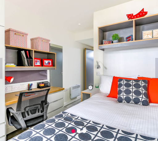 Silver Ensuite - The Cam Foundry