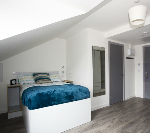 Platinum Ensuite - The Cam Foundry