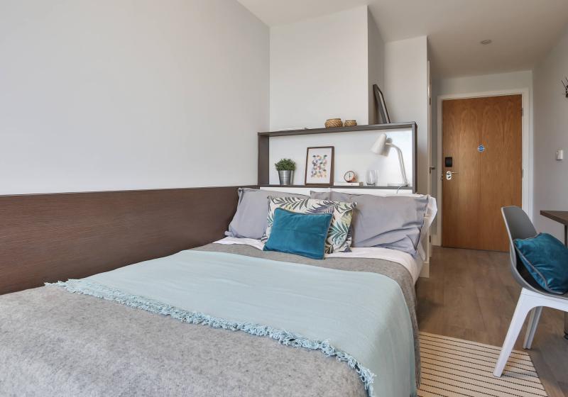 Silver En Suite - iQ Penworks House