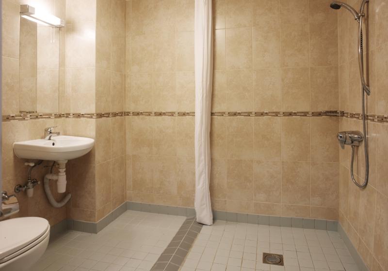 Gold En Suite - iQ Parker House