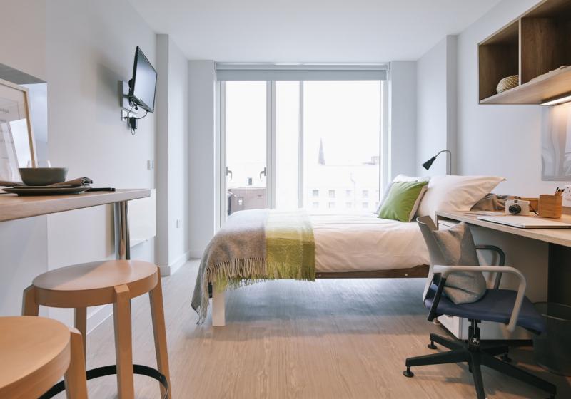 Bronze Studio Plus - iQ Elgin Place