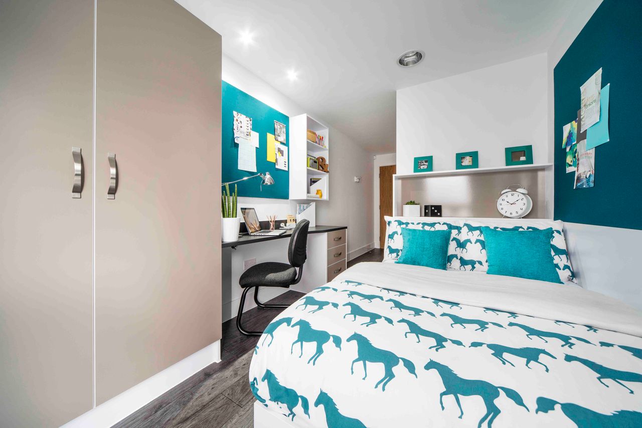 Deluxe Ensuite - Canal Point