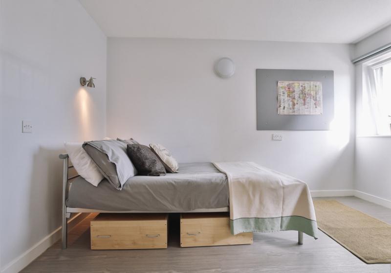 Silver En Suite - iQ Hayes Wharf