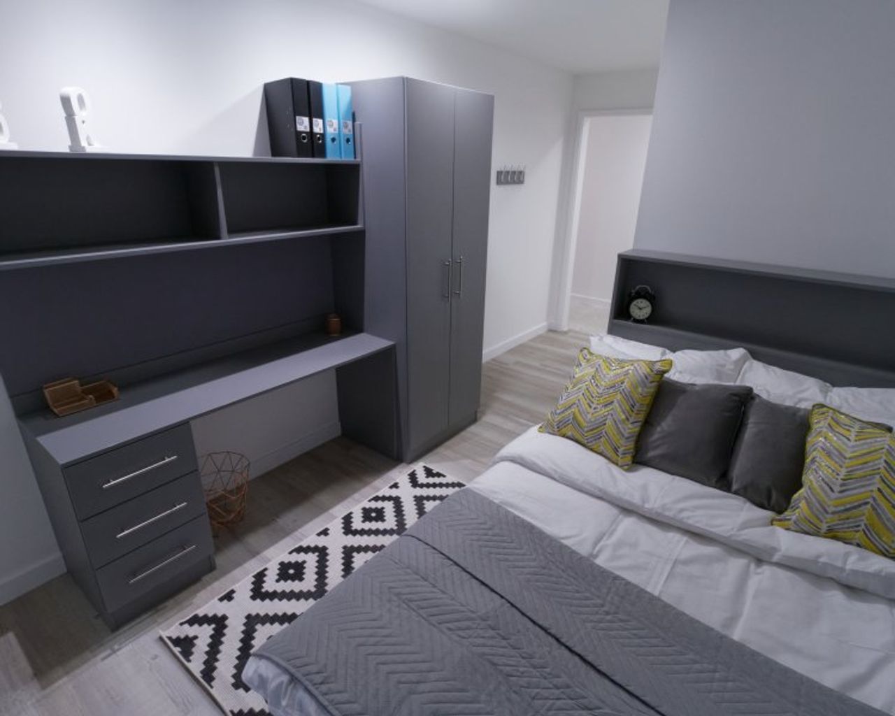 Standard En Suite - Oldway Centre
