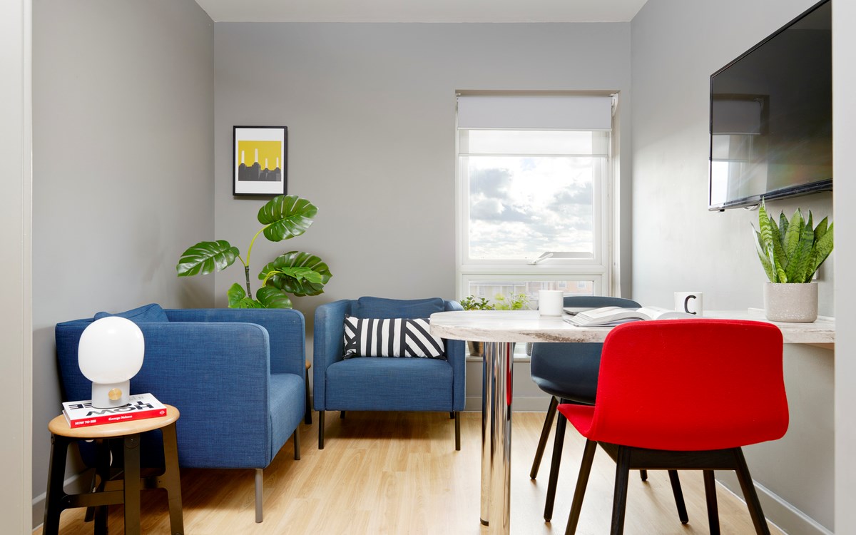 Goddard Apartment Double Occupancy - Student Castle Lincoln (formerly St Mark's Apartments)