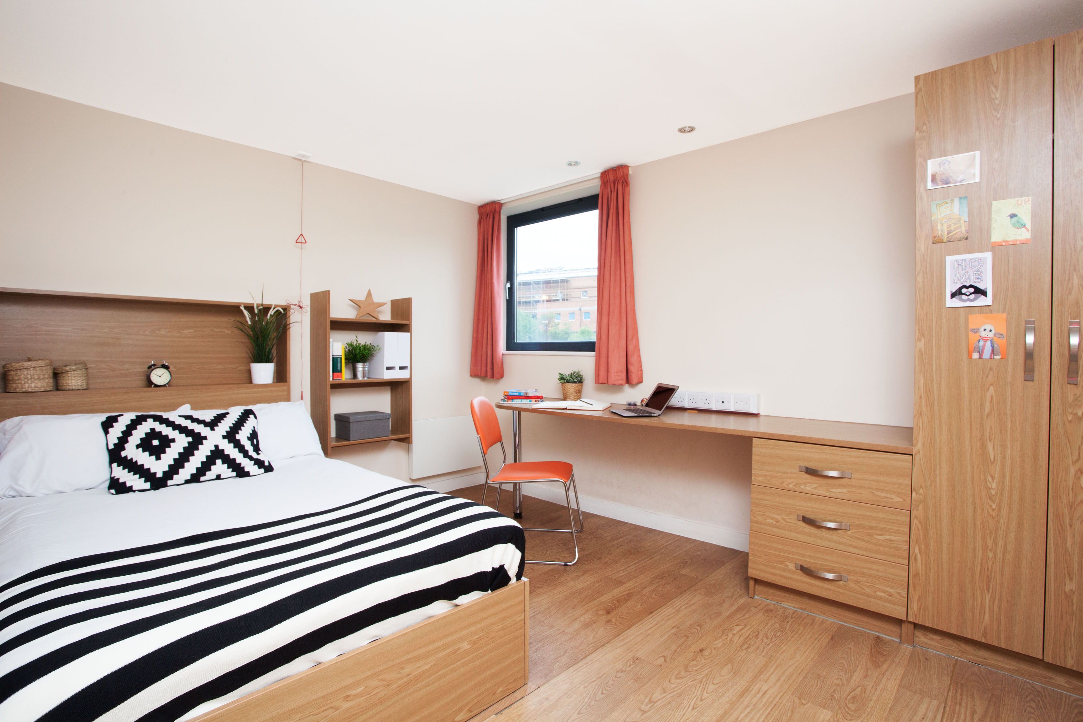 Double Wheelchair Accessible En-Suite - Thurso Street
