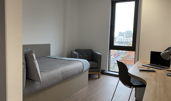 Ensuite Gold - Great Patrick Street