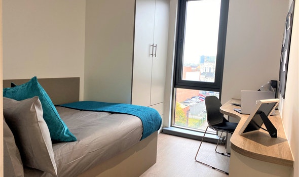 Ensuite Bronze - Great Patrick Street