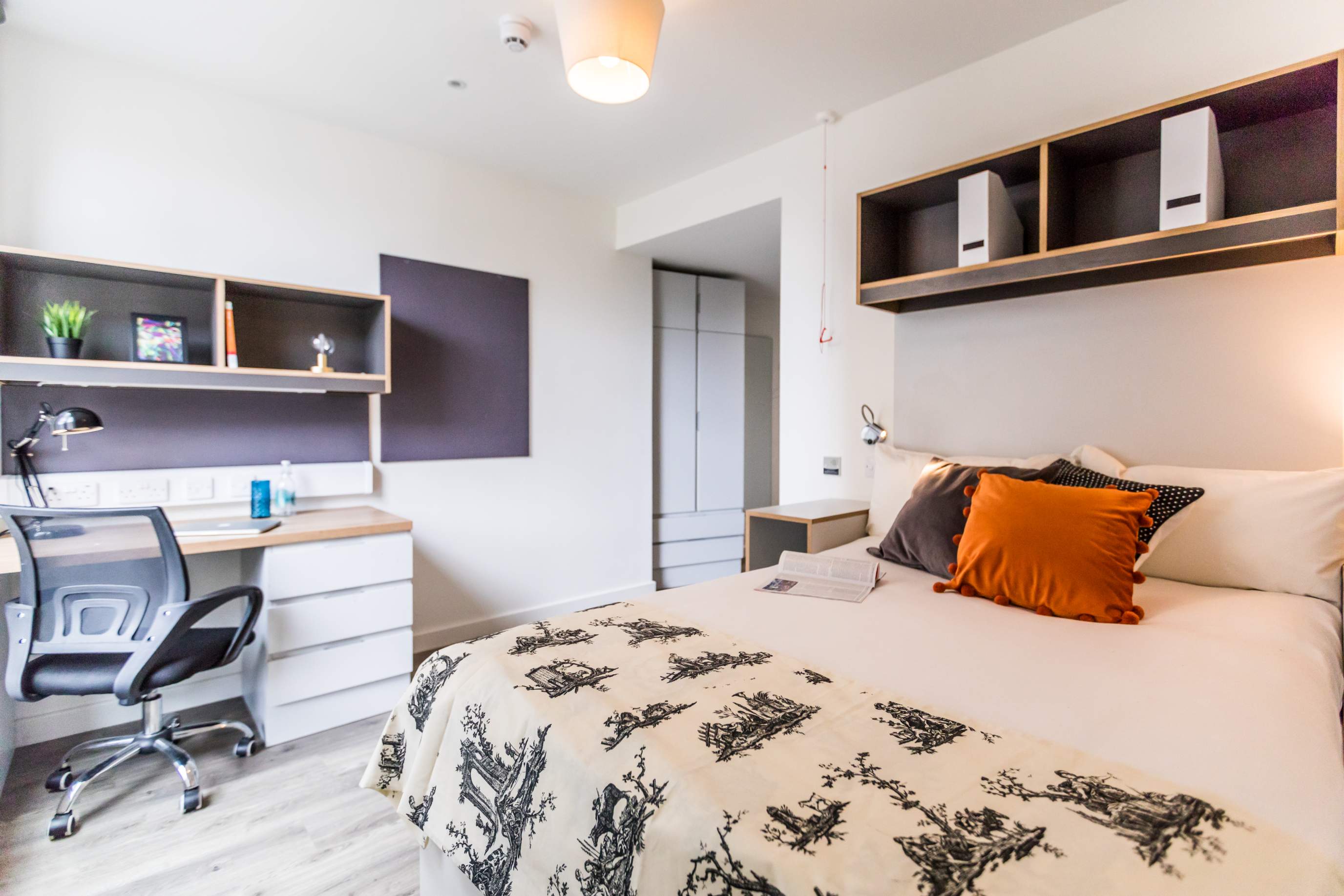 Gold Ensuite Accessible - The Cam Foundry