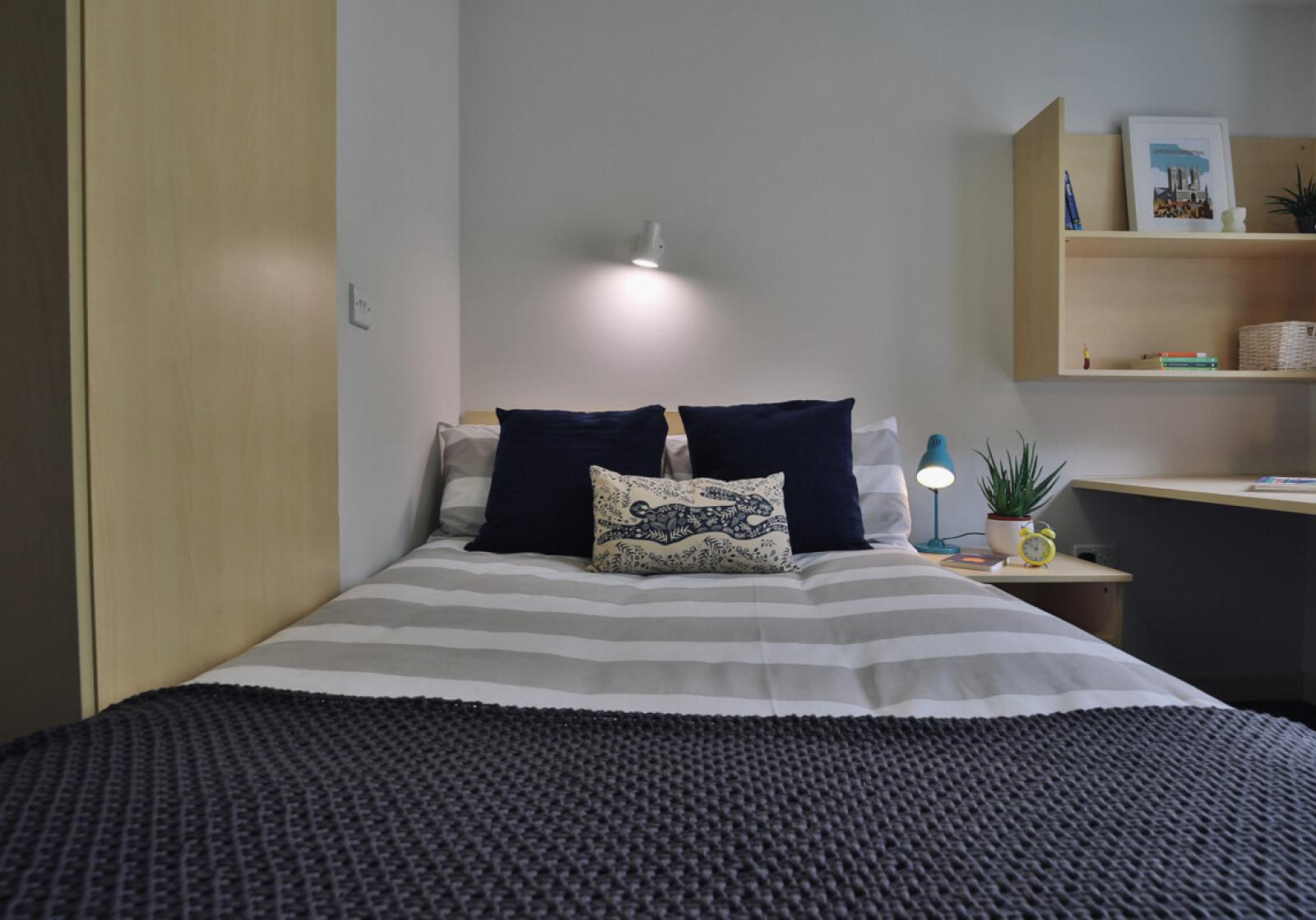 Copper En Suite - iQ Pavilions