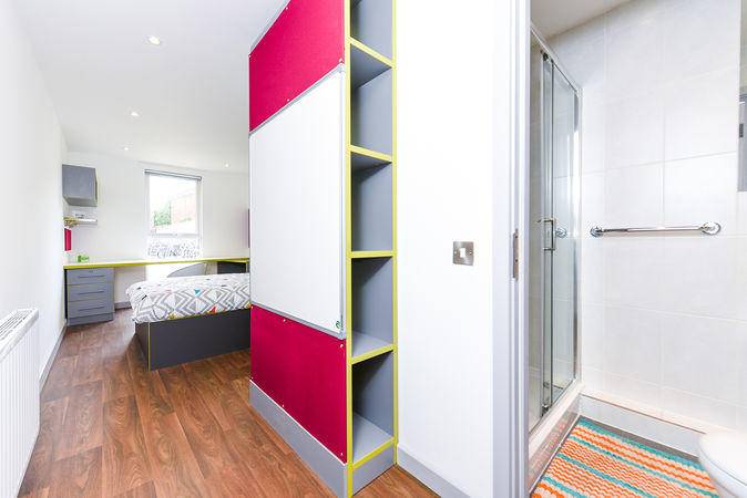 Ensuite Bronze - The Boulevard