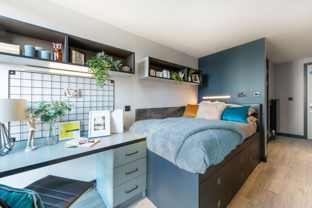 Standard Studio - Zenith Cardiff