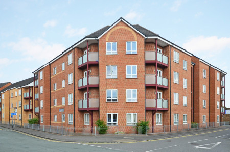 4-Bed Apartment - Hassells Bridge Apartments