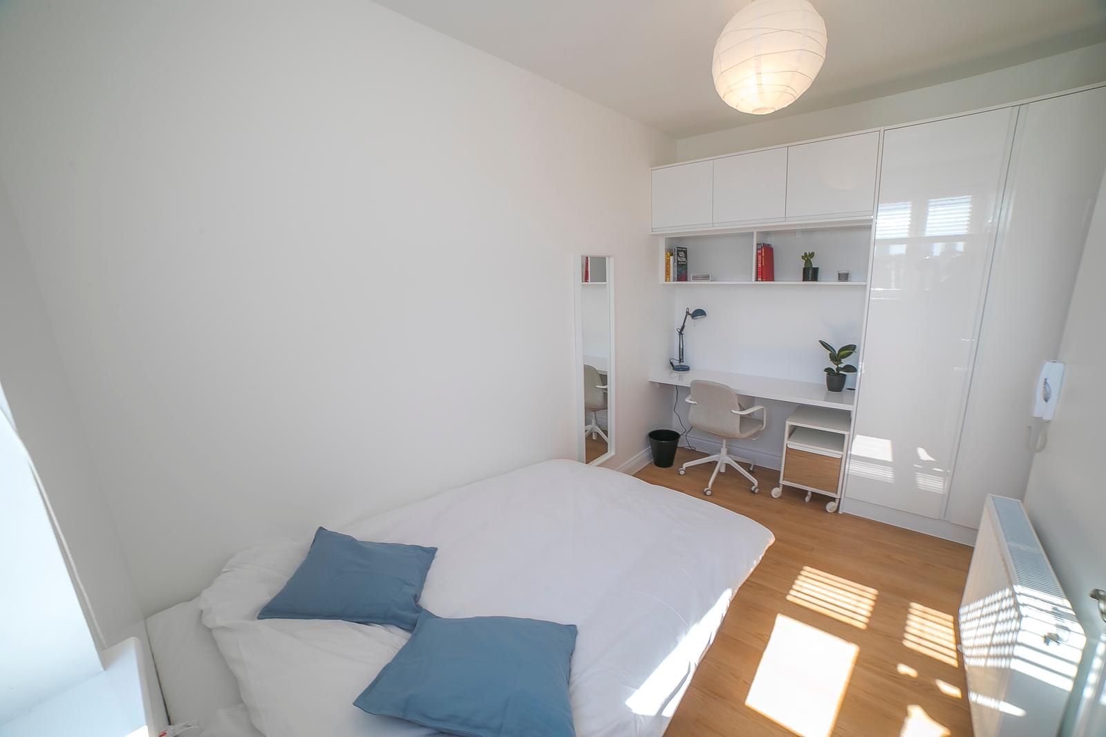 Classic Ensuite - 3 - West Green Road @ Londonist