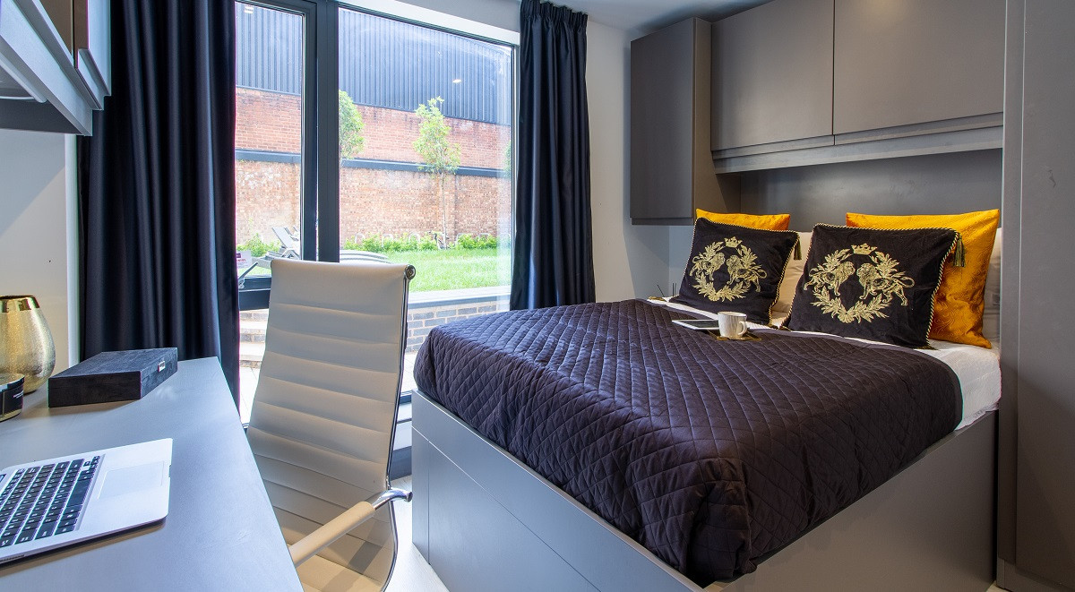Premium 2-Bed Apartment - 33 Parkside
