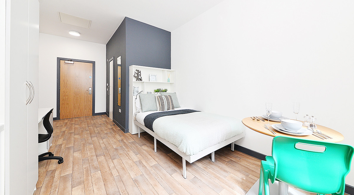 Executive Studio - Plymouth Cross House