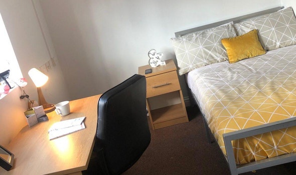 Seven bed house (shared) - Solly Houses @ Central Place