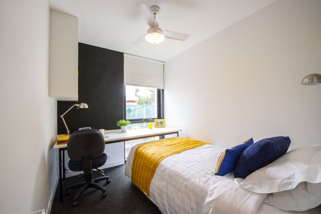 2 Bedroom Apartment - Accessible Bedroom - UniLodge Victoria University