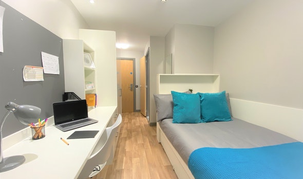 Ensuite - Bronze - John Bell House
