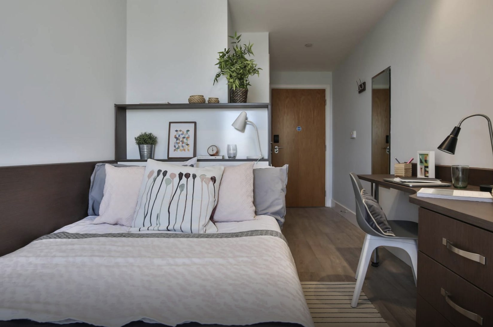 Platinum En Suite Plus - iQ Penworks House