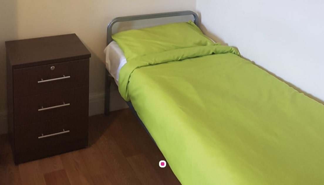 Single Deluxe Room - Holland House