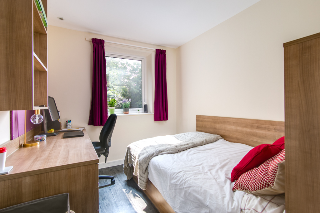 Ensuite - Neuadd Kyffin