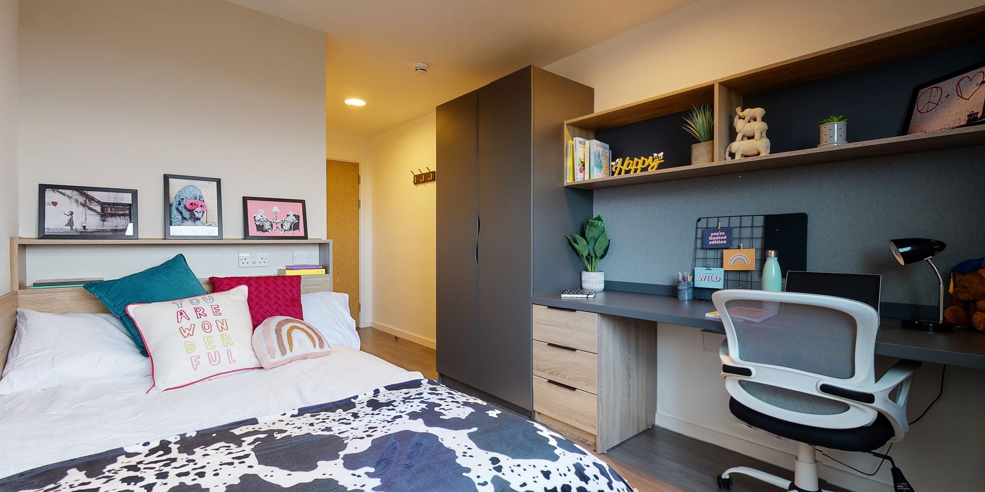 Silver Ensuite - Canvas Glasgow@AM