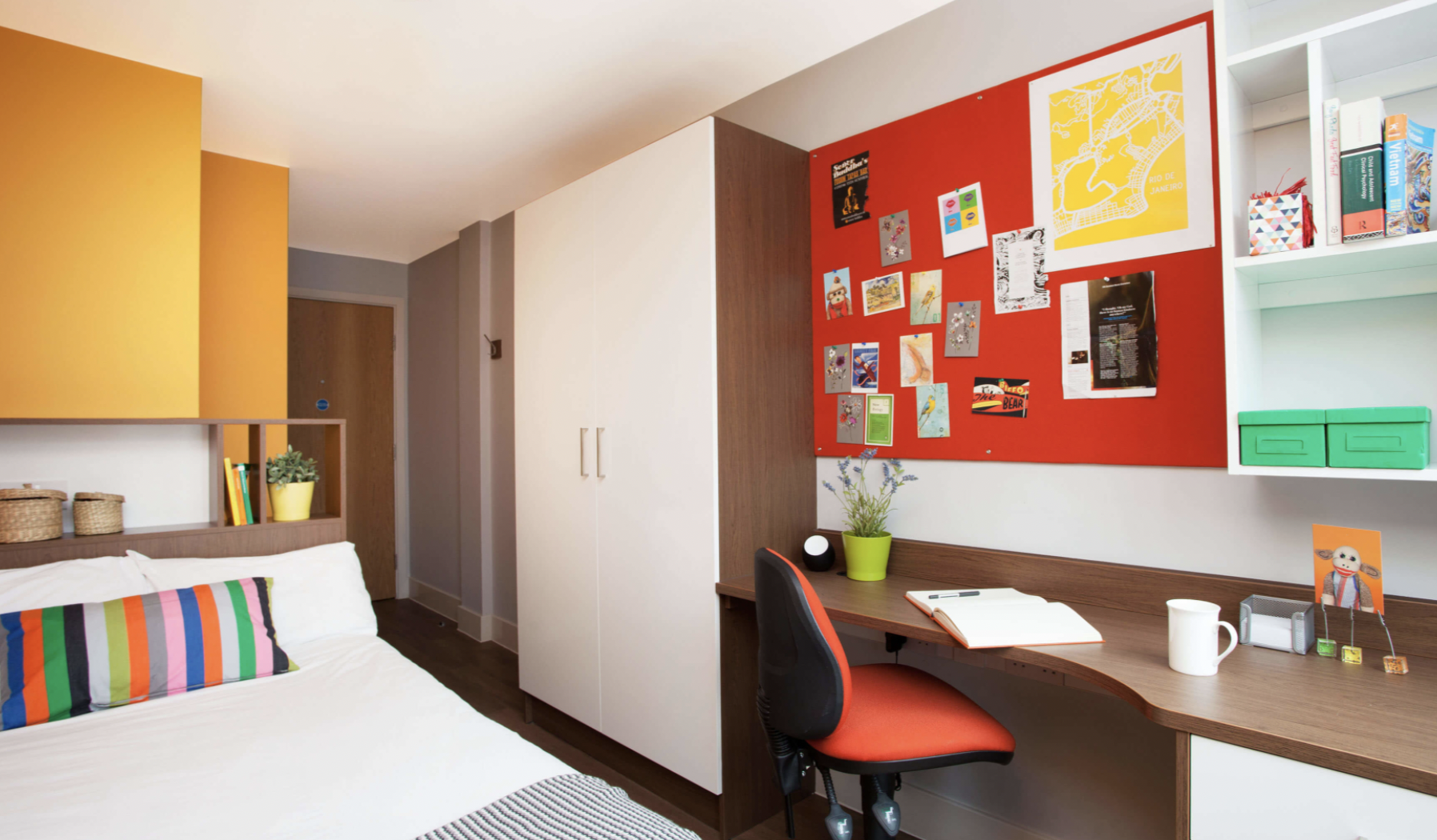 Extra Large Standard Double En-Suite: Two Bed Flat - Sugarhouse Close