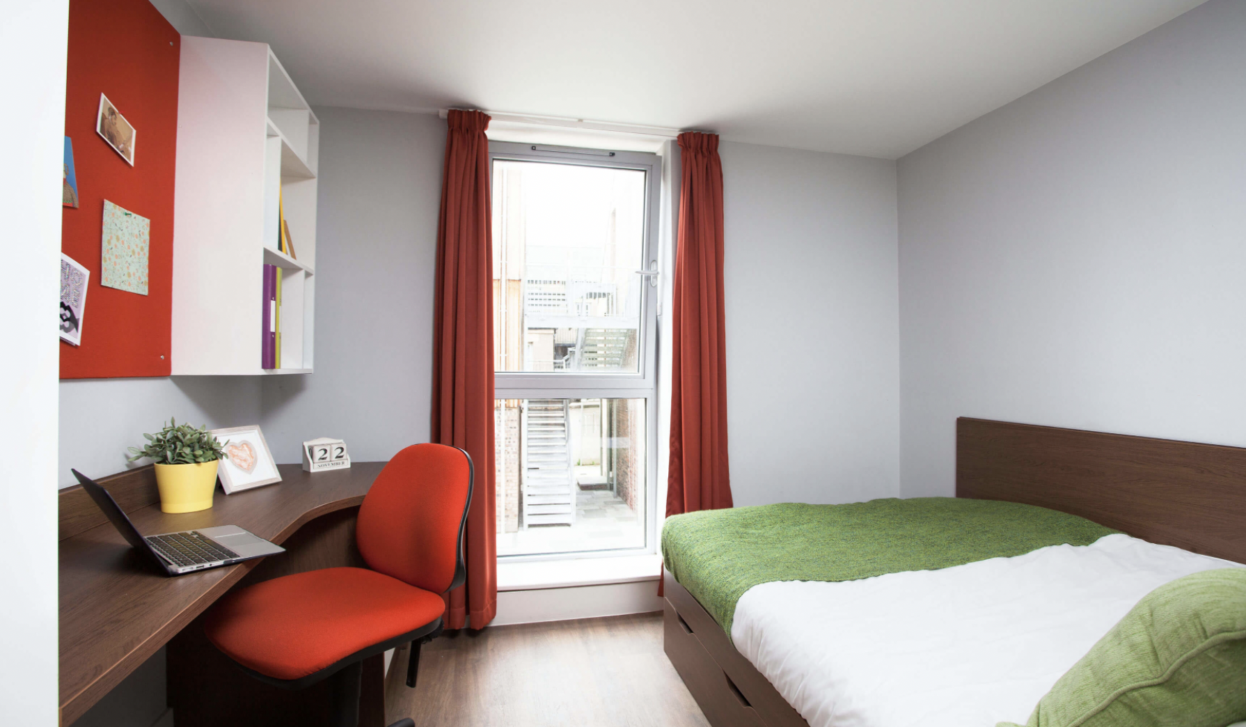 Medium Standard Double Studio - Sugarhouse Close