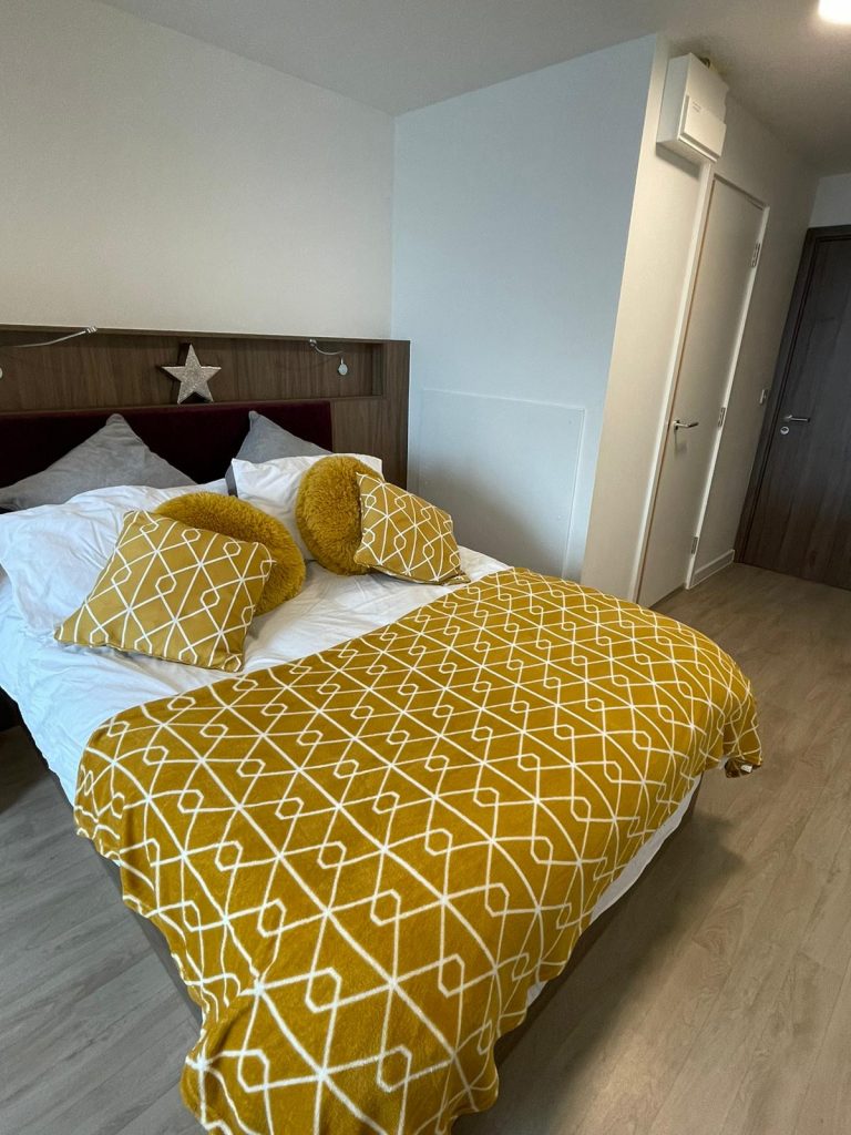 Premier Studio - Phoenix Place