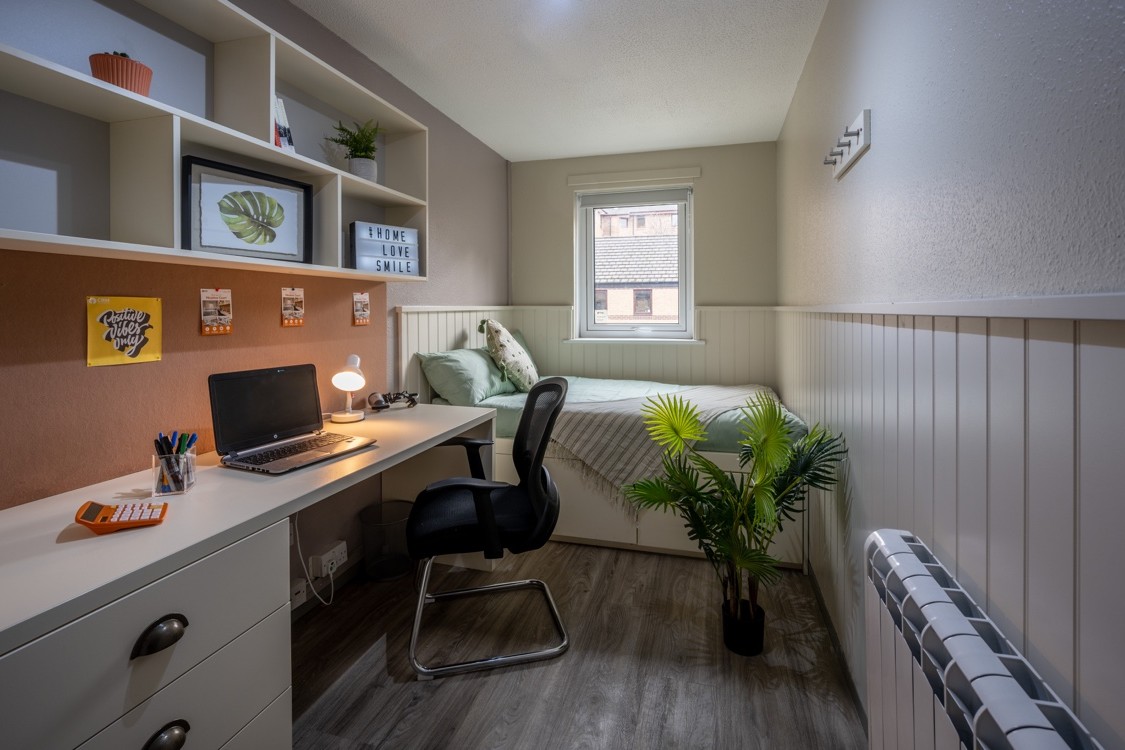 5 Bed Townhouse Standard - Meadow Court
