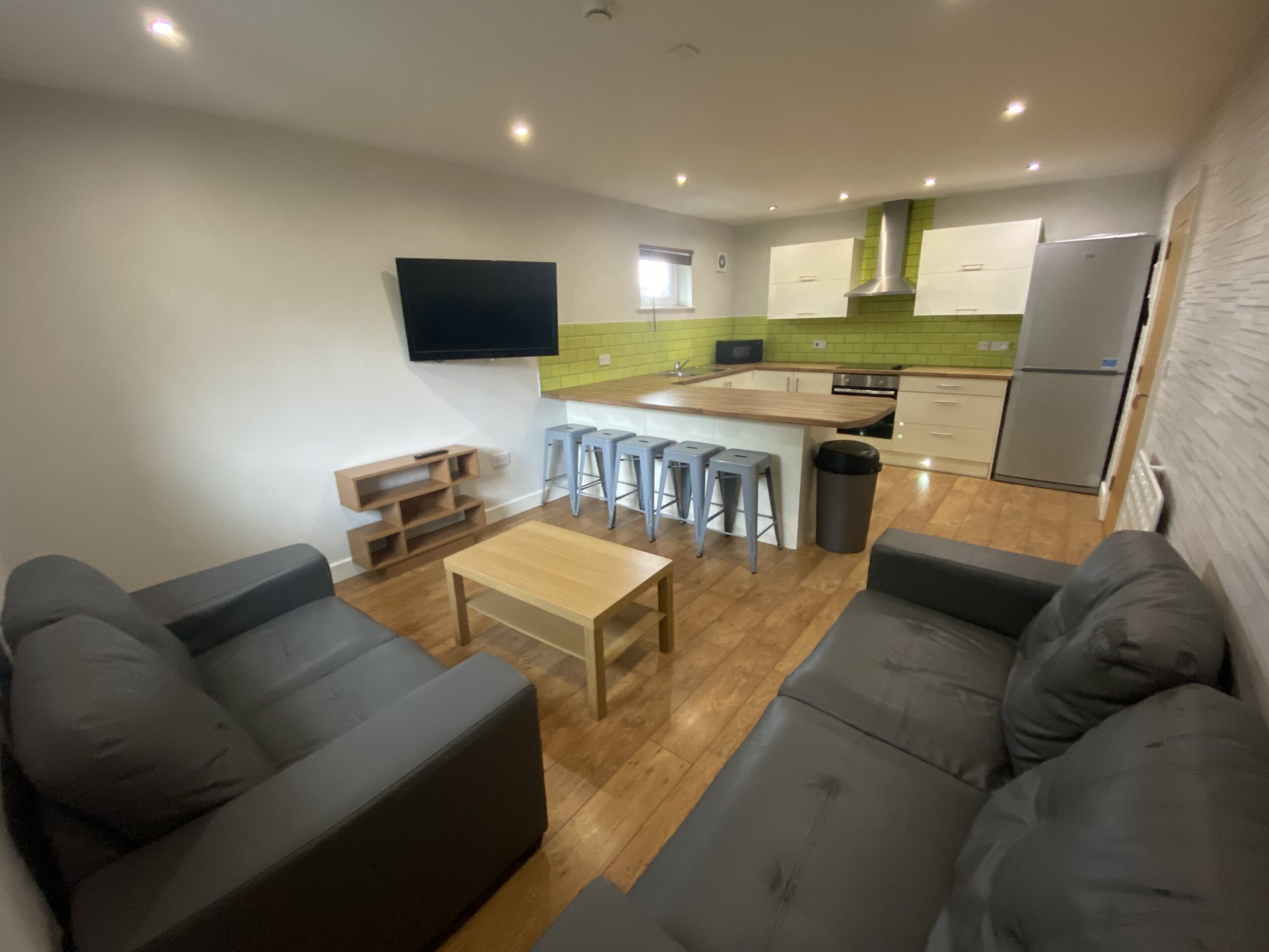 3-5 Bed Flats - The Trees