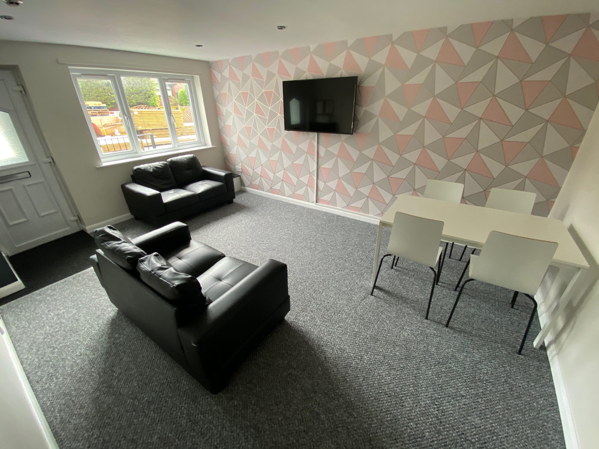 3 Bedroom Flats - Oxheys Court