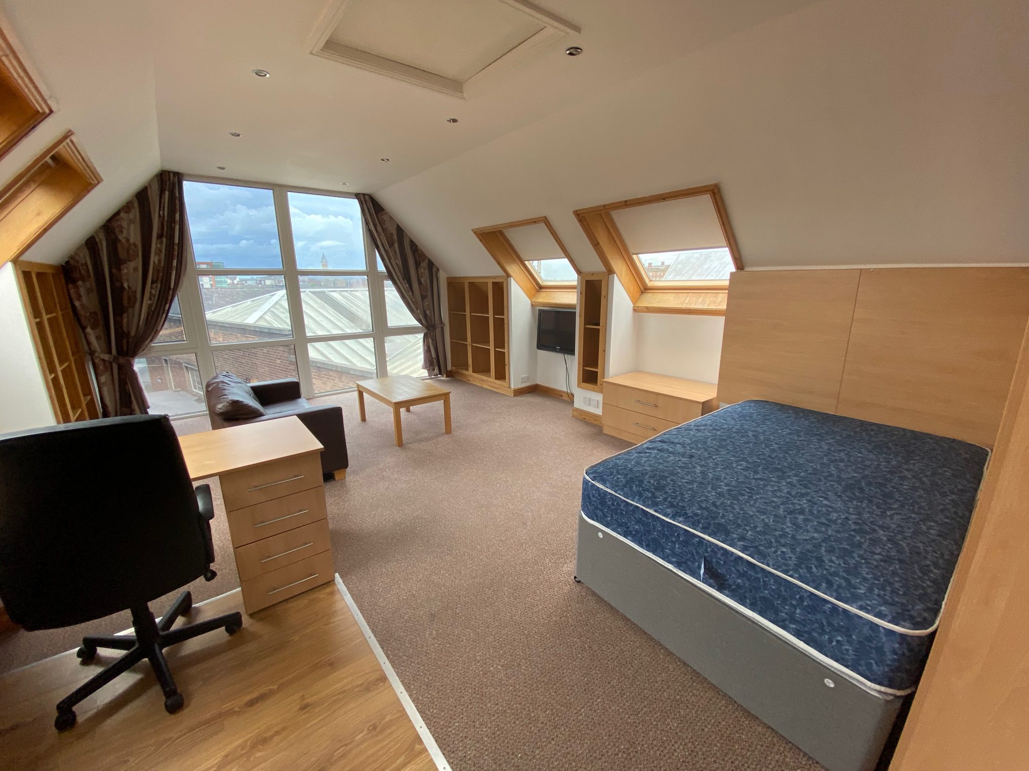 4-6 Bedroom En-suite - Boatmans Court