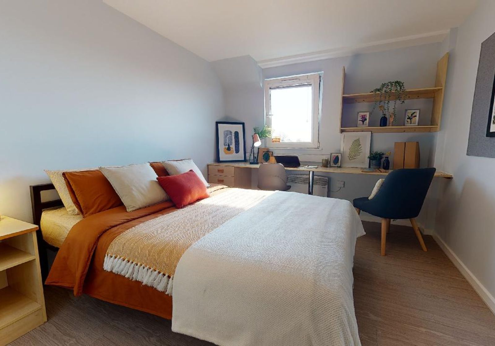 Bronze En Suite Plus - iQ Opal Court