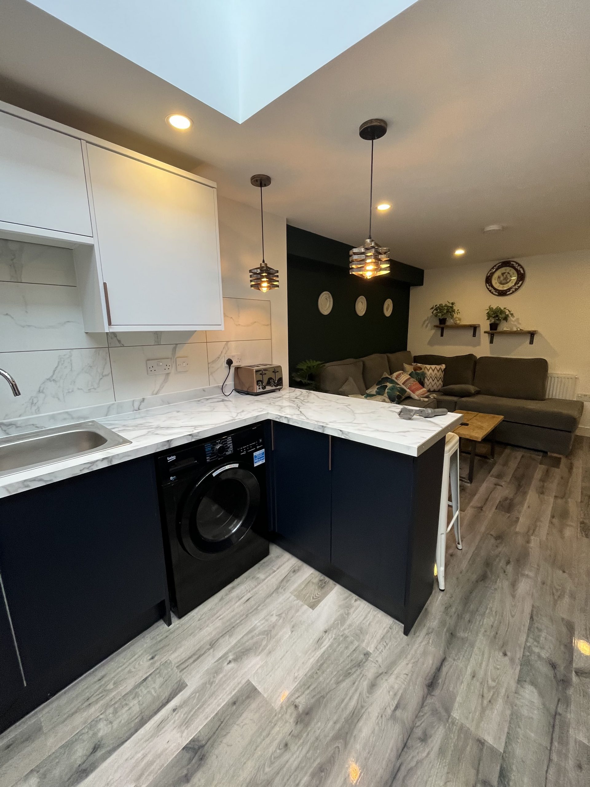 5 Bedrooms Ensuite - Property 1 - Earlsdon Avenue North