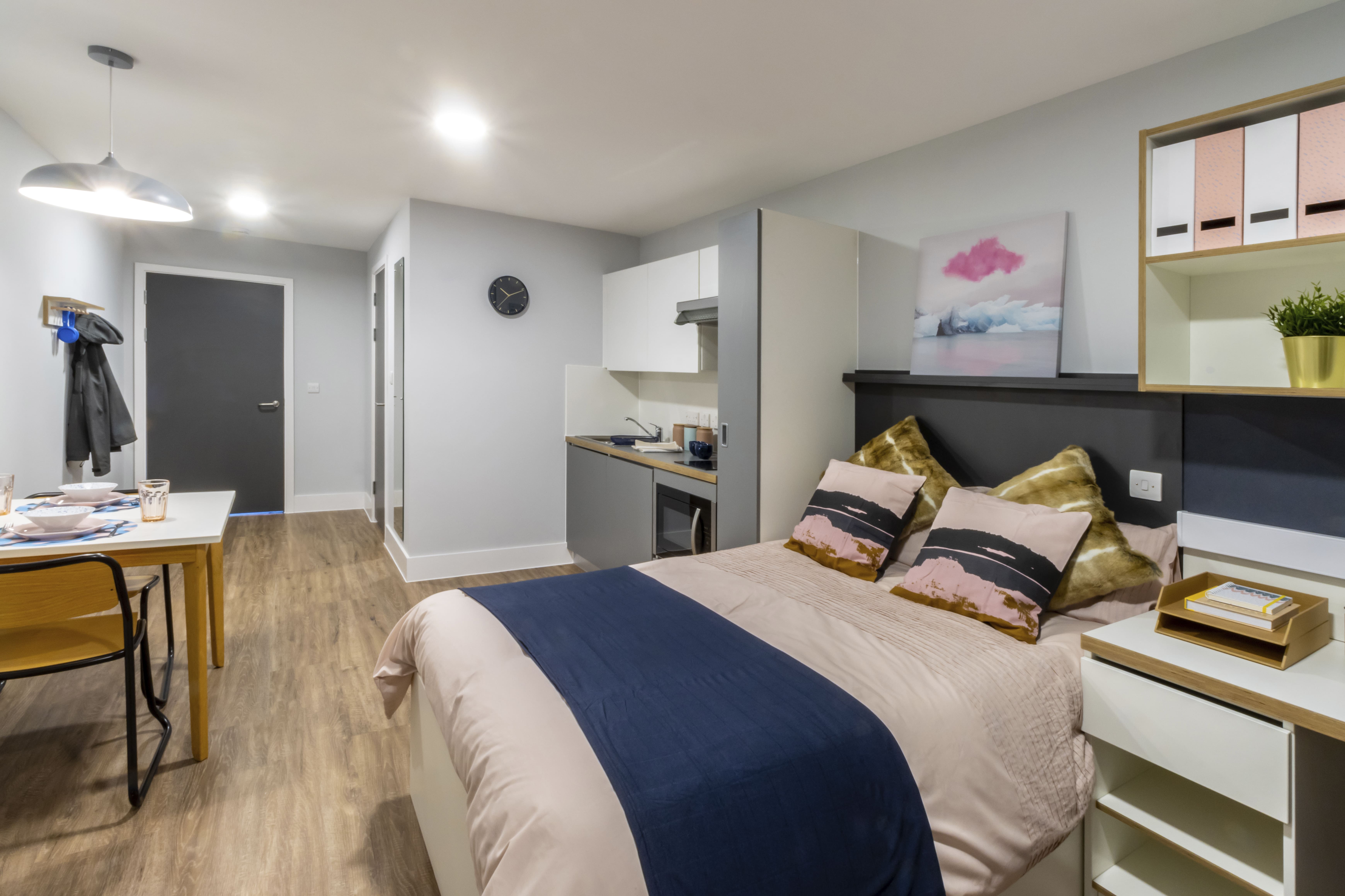 Superior Plus Studio - West Way Square
