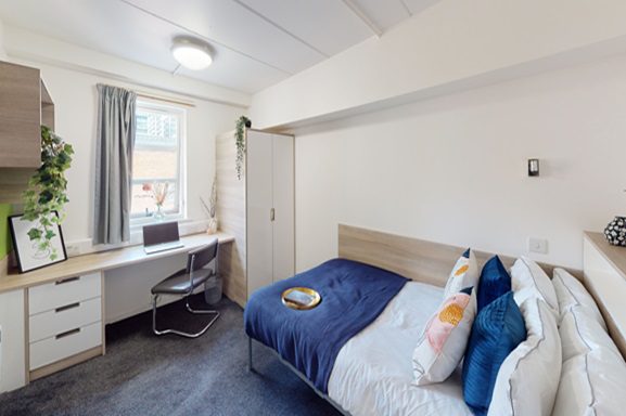 Silver Non Ensuite - Medium - Dwell Manchester Student Village - MSV