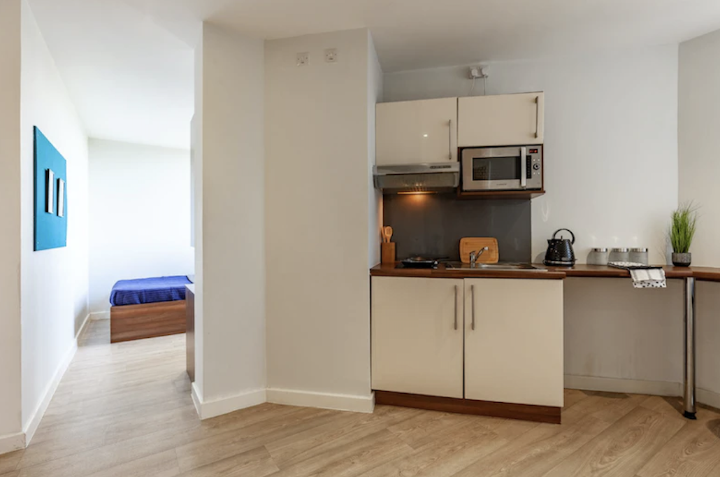Deluxe Studio - Central Studios Ealing