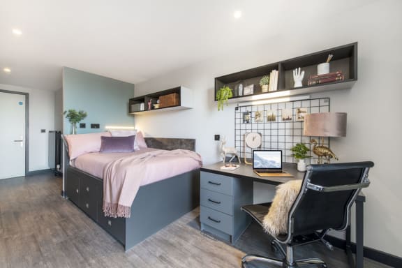 Ultra Premium 5-Bed Apartment Larger Room - Zenith Cardiff