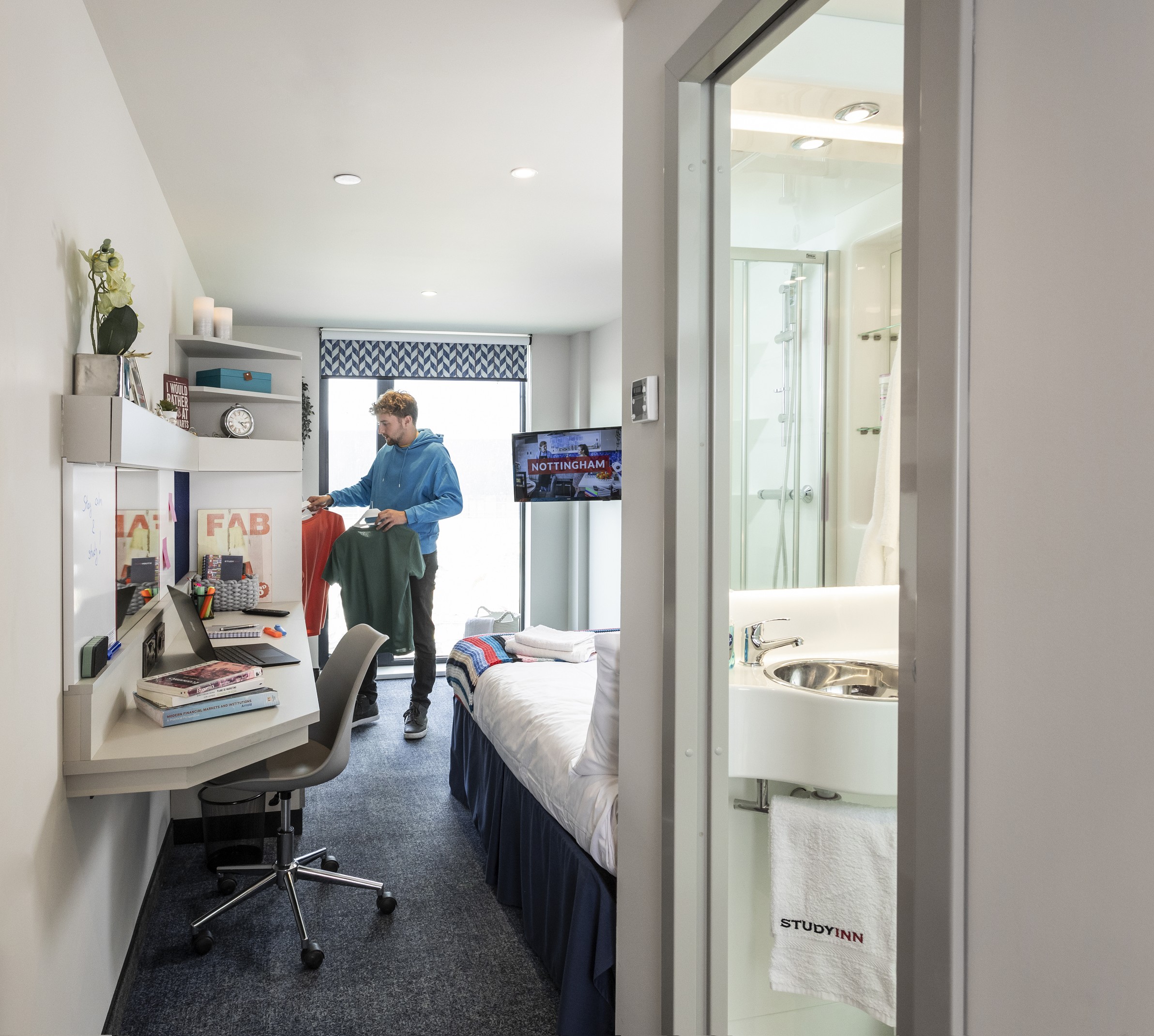 Platinum En-suite Serviced Apartment - Triumph House
