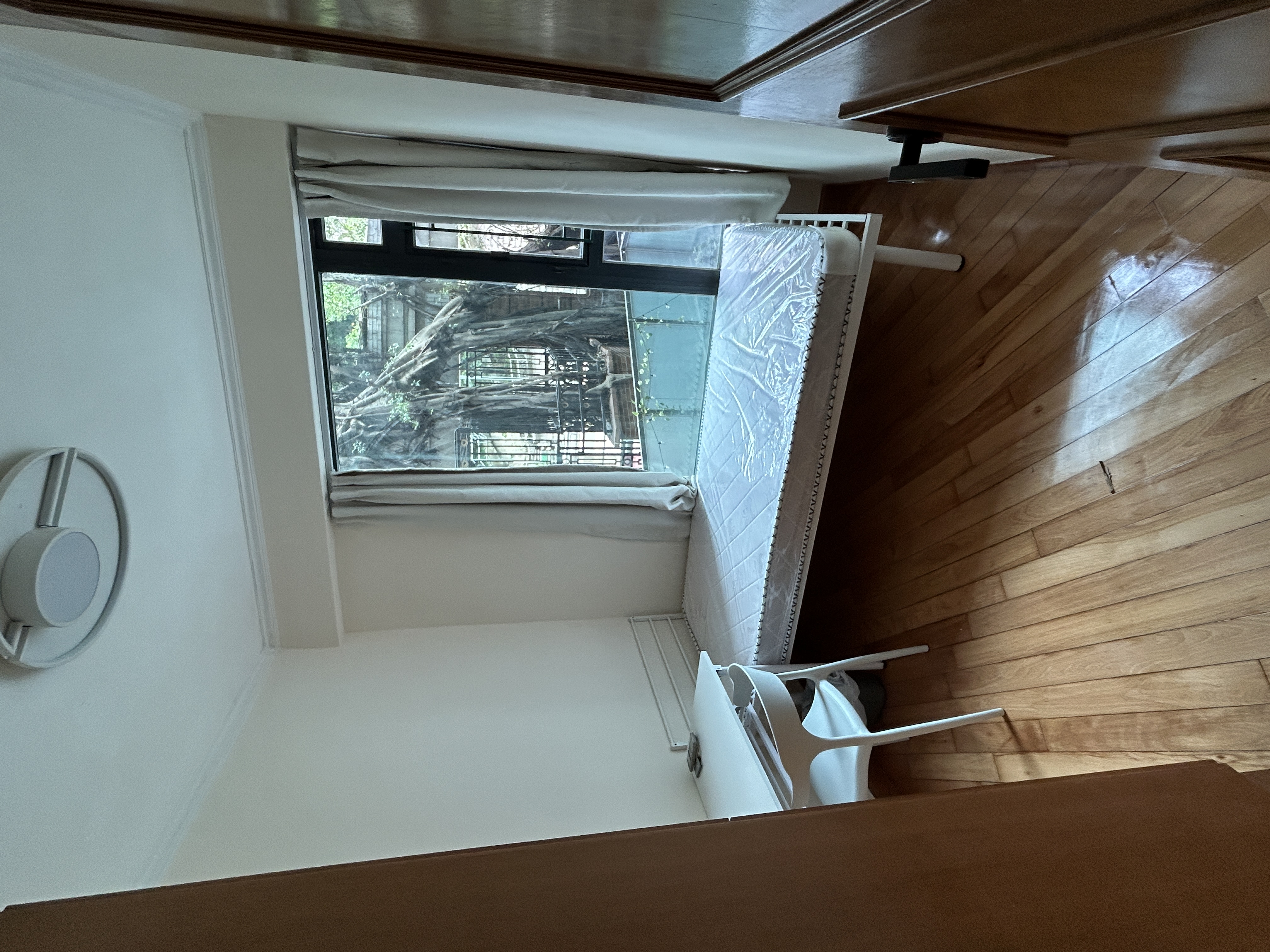 1FC D Room - Dragon View Residence