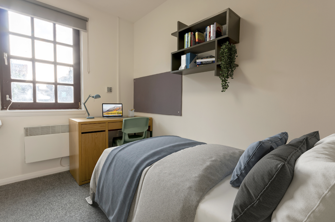 Non Ensuite – Bronze - Don Street House
