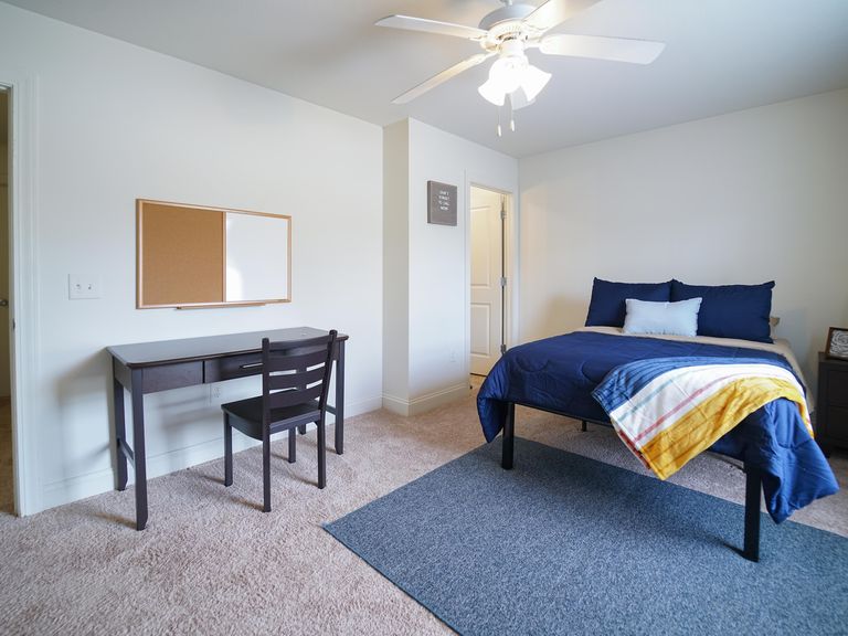 4 Bed 3.5 Bath - Auburn North