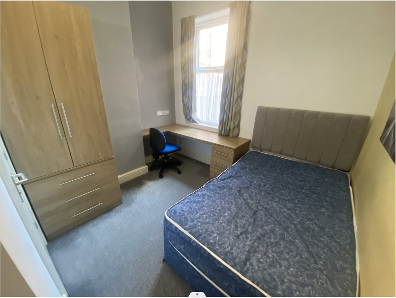 Room 2 - 111 Cottingham Road（H*）