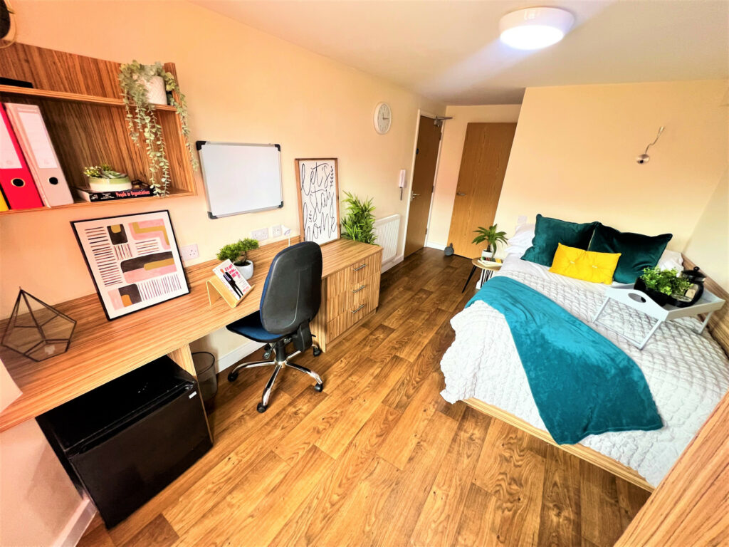 Premier Wet Room En-Suite - Waterside Court
