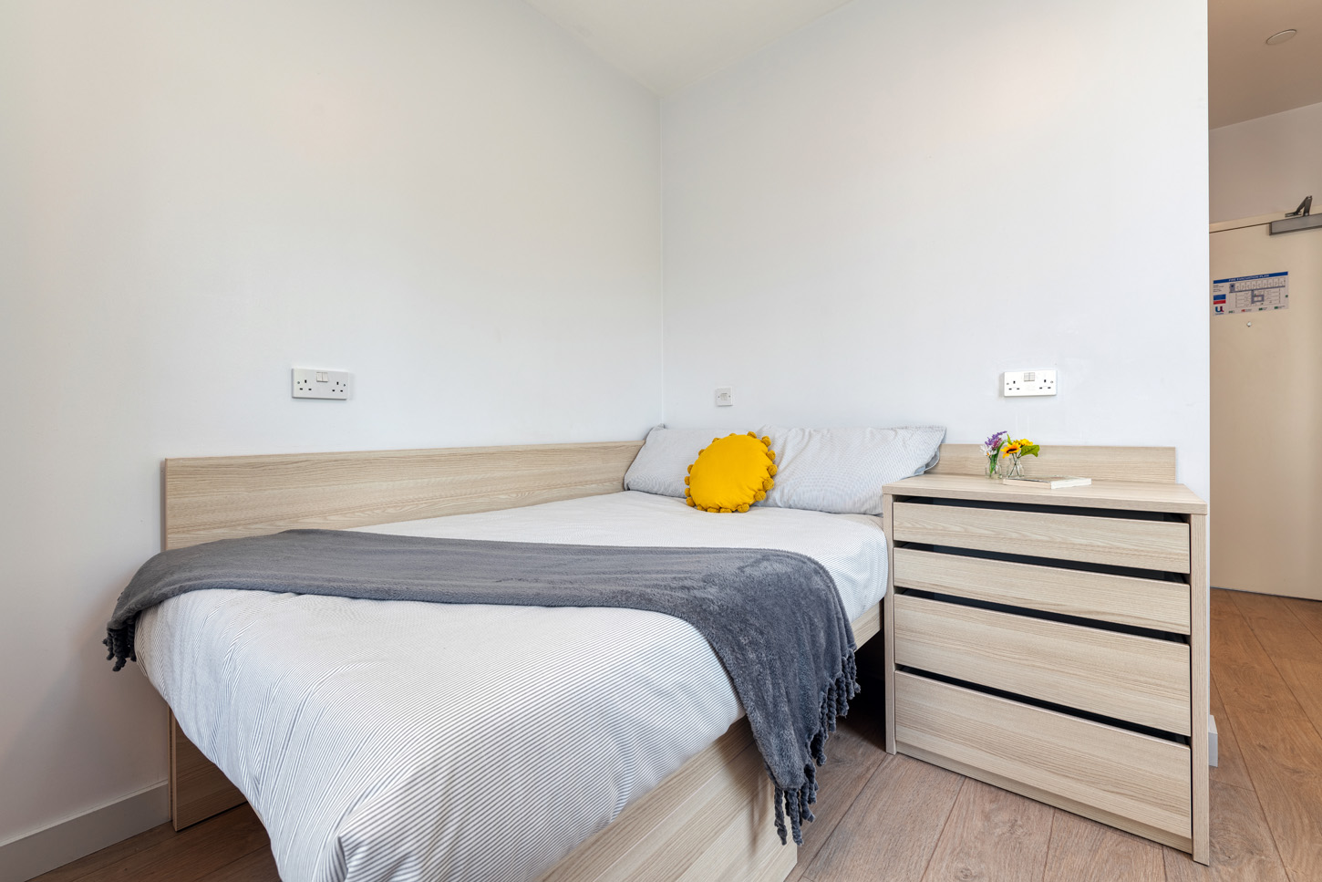 Premium Plus Studio - Middle Street