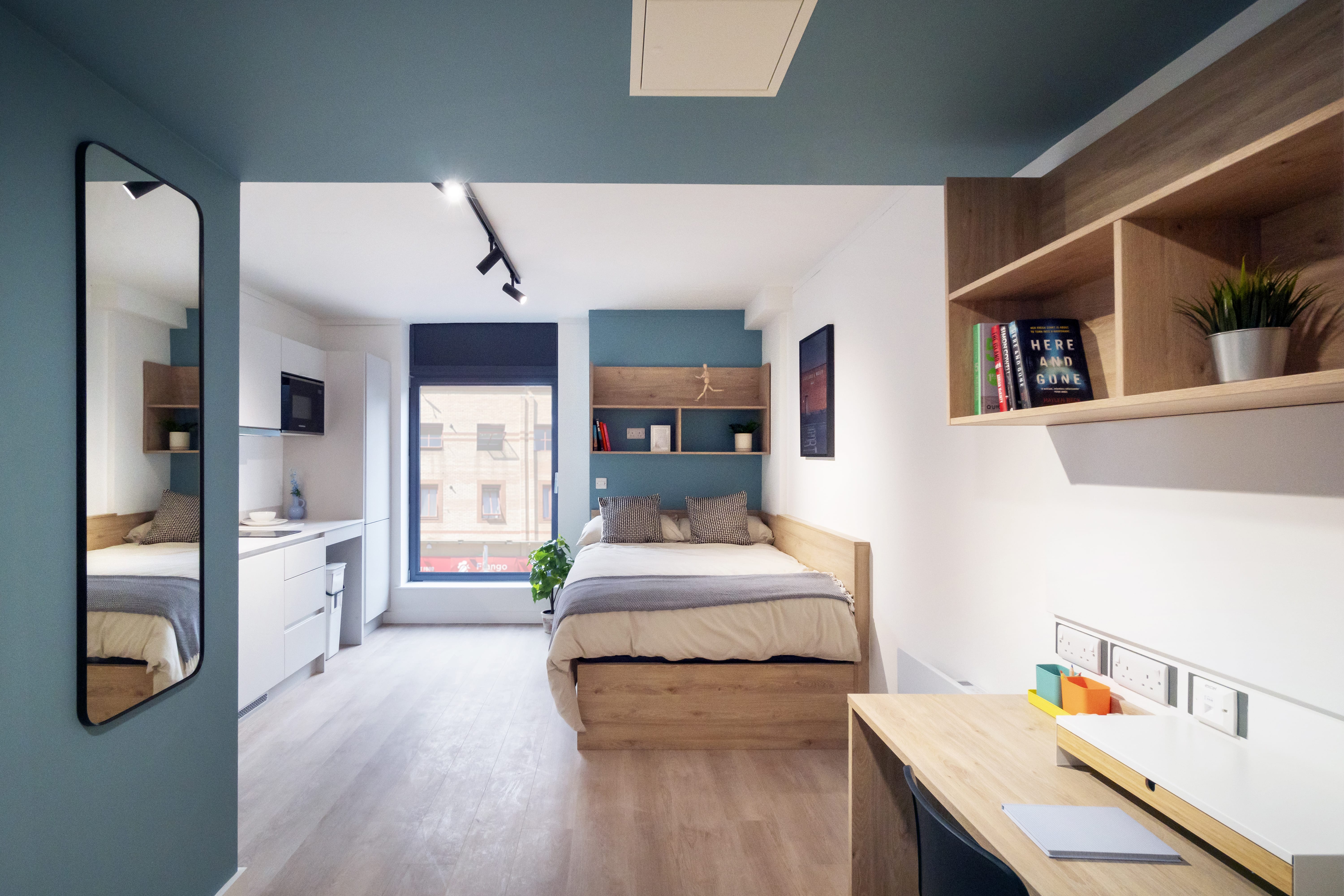 Silver Studio Plus - Bradbury Place
