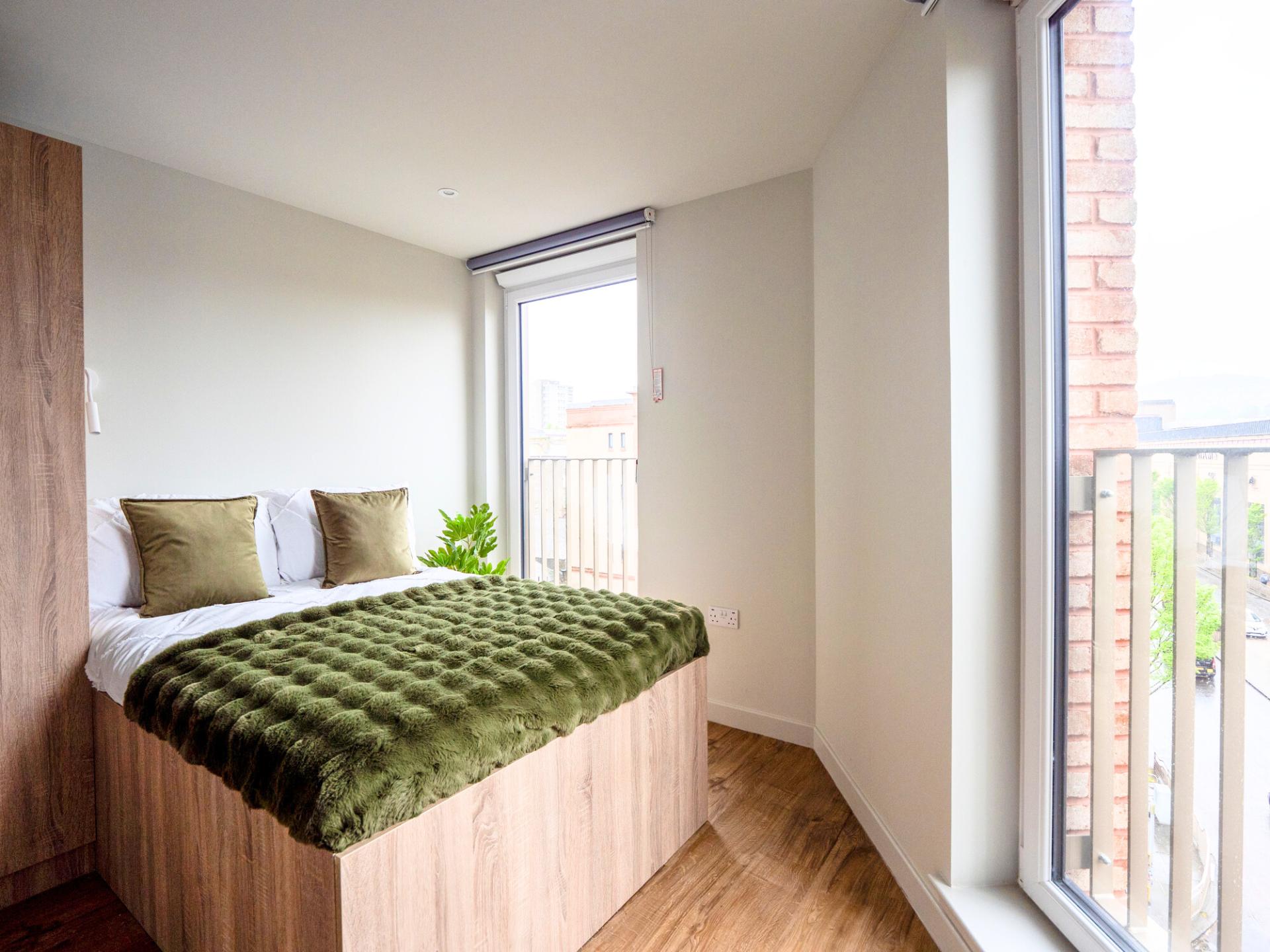Premium Plus Studio - Greenmarket Studios