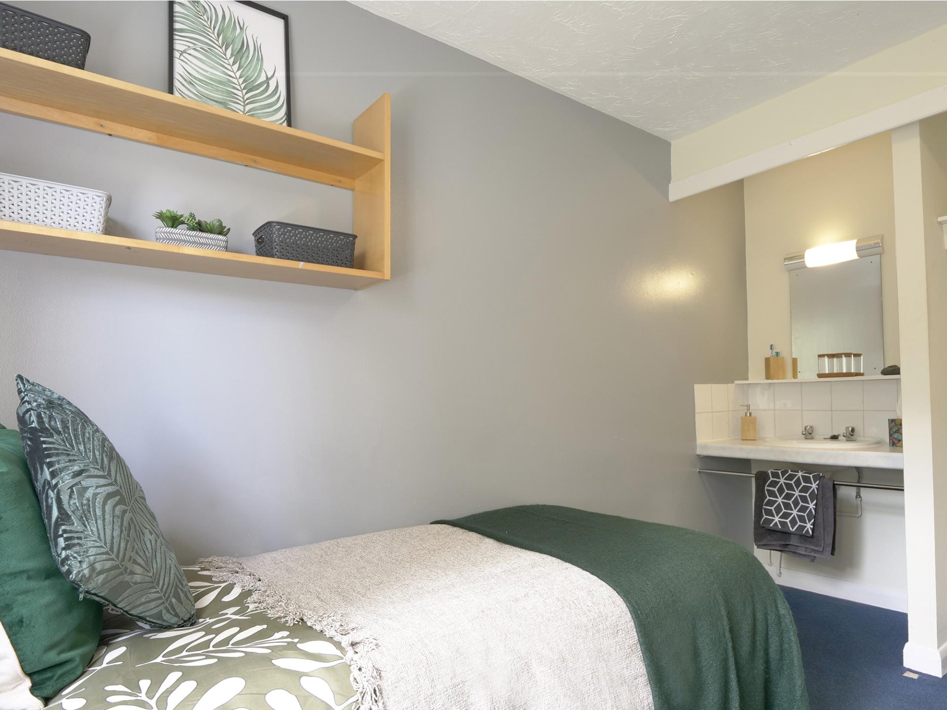 1-Bed Apartment - Moulsecoomb Place